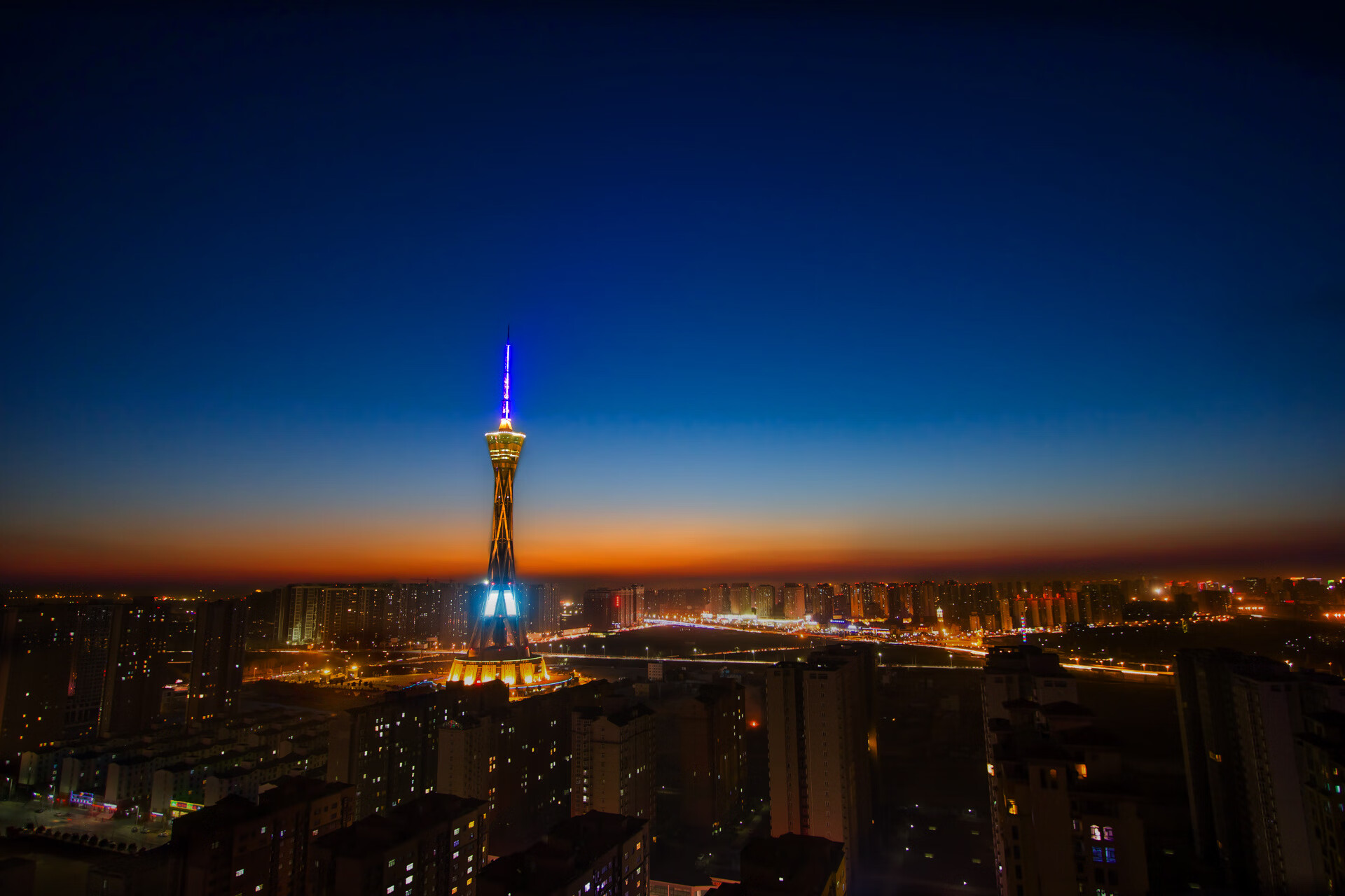 爱游戏综合娱乐-LPL夏季赛总决赛：EDG能否捍卫统治，RNG能否涅槃重生？，英雄联盟edg夏季赛